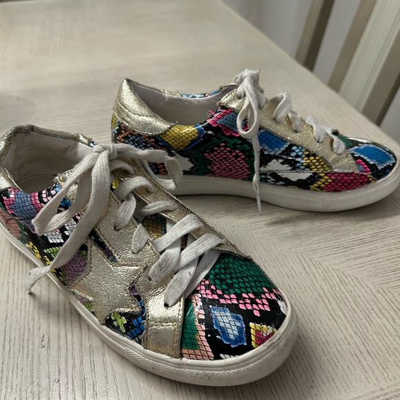 Golden Goose‎ look a like Sneakers. 10 inches long - Picture 3 of 8